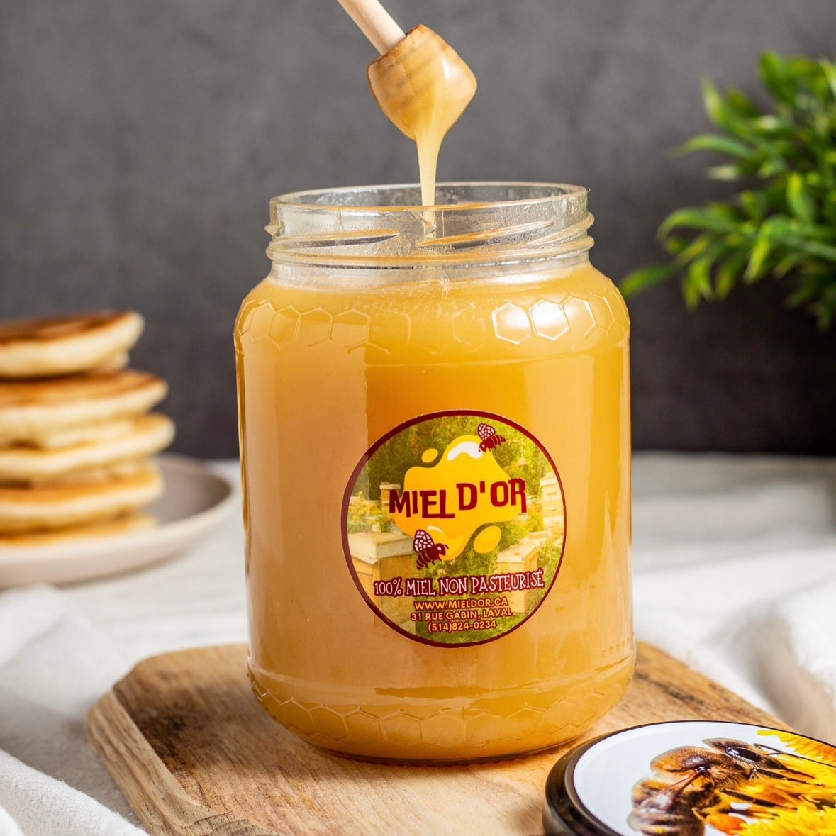 jar of raw honey